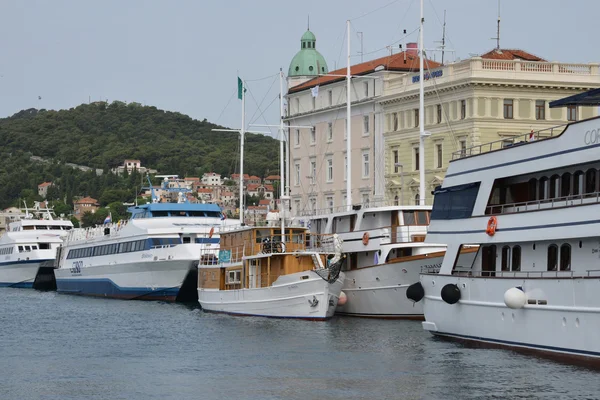 Kroatien. historiska och pittoreska staden Split i Balkan — Stockfoto