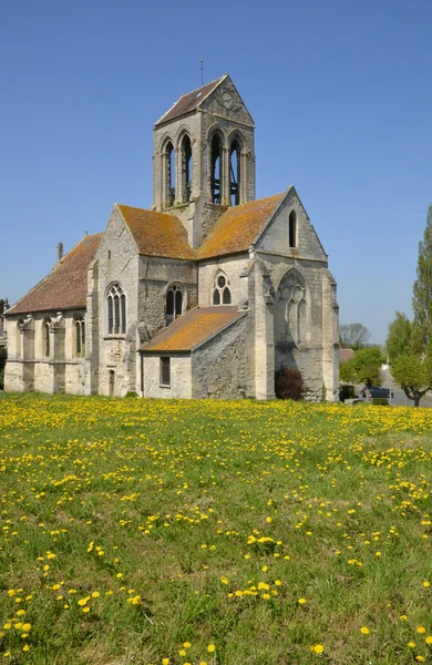 Ile de France, pintoresco pueblo de Clery en Vexin — Foto de Stock