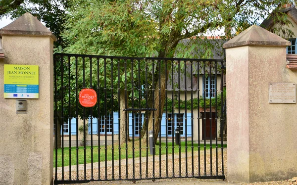 France, das malerische dorf bazoches sur guyonne — Stockfoto