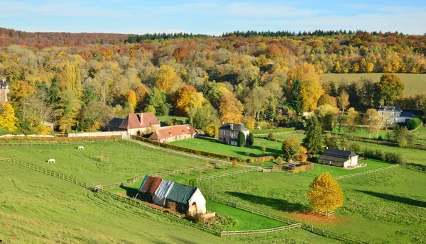 Normandie, das malerische dorf rosay sur lieure — Stockfoto