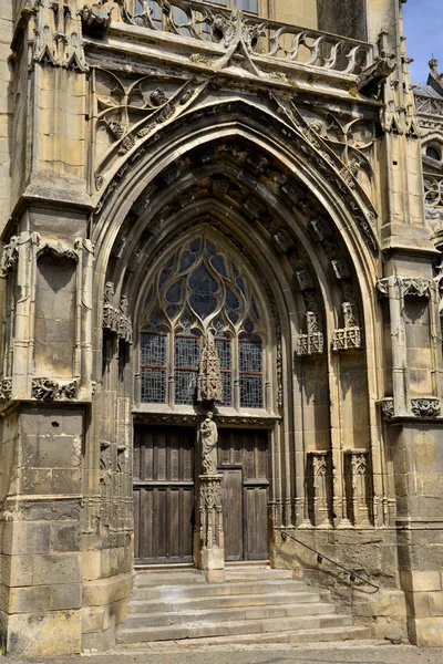 Francja, malownicze Kolegiata Kościół Gisors w Normandia — Zdjęcie stockowe