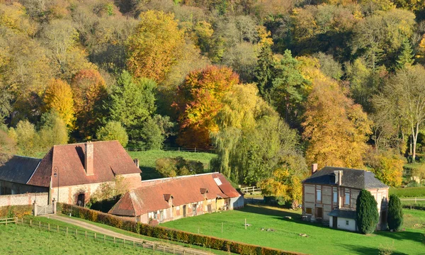 Normandie, den pittoreska byn av Rosay sur Lieure — Stockfoto