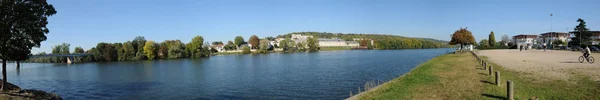 France, la ville pittoresque des Mureaux — Photo