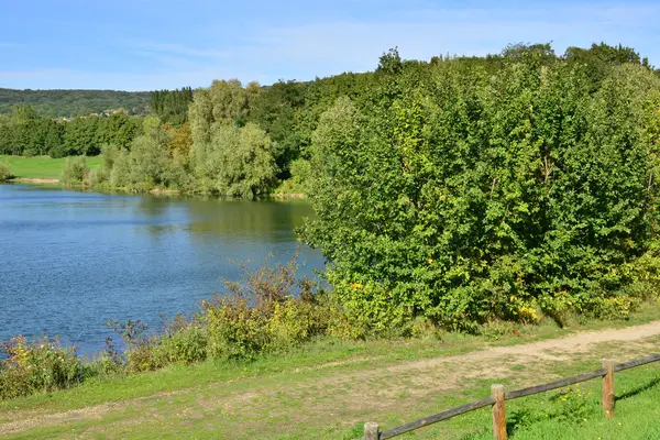 Ile de france, malerische Stadt vernouillet — Stockfoto