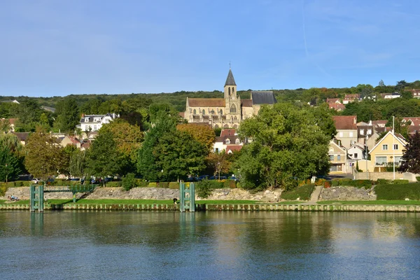Ile de France, pitoresca cidade de triel sur seine — Fotografia de Stock