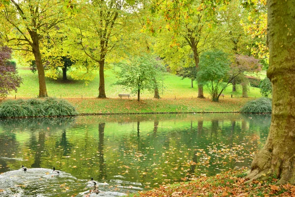 France, le pittoresque parc Messonier de Poissy — Photo
