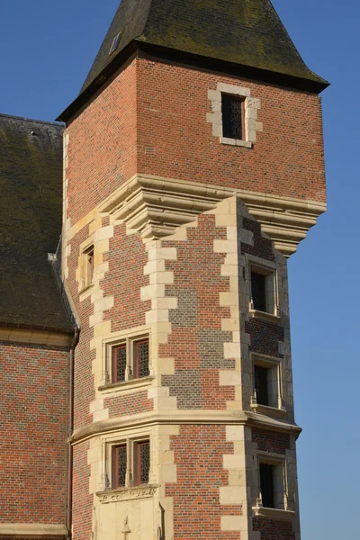 Schilderachtige stad van Gien in Loiret — Stockfoto