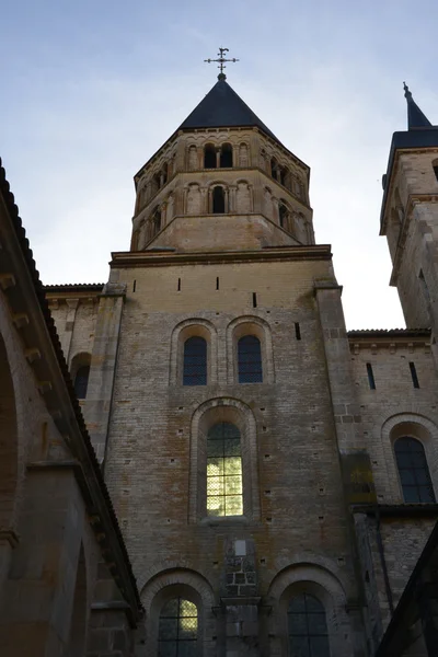 França, pitoresca cidade de Cluny em Saone et Loire — Fotografia de Stock