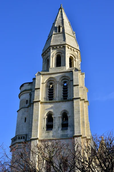 Francia, la pintoresca ciudad de Poissy — Foto de Stock