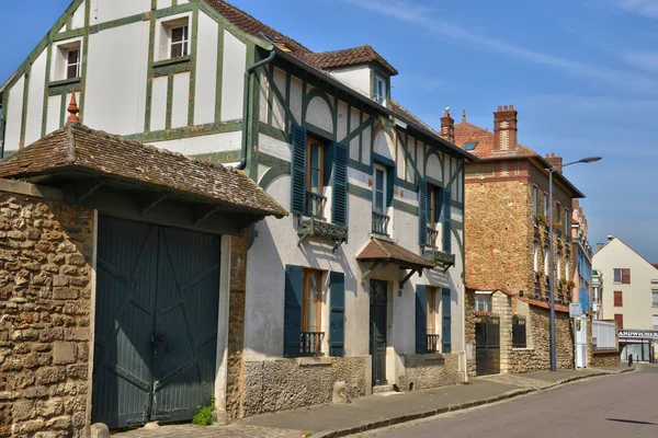 Ile de France, pitoresca aldeia de Ecquevilly — Fotografia de Stock