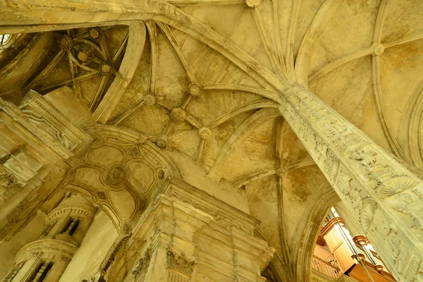 Frankrike, pittoreska collegiate church av Gisors i Normandie — Stockfoto