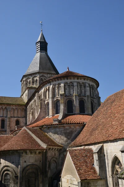 Francia, pittoresca città di La Charite sur Loire in Borgogna — Foto Stock