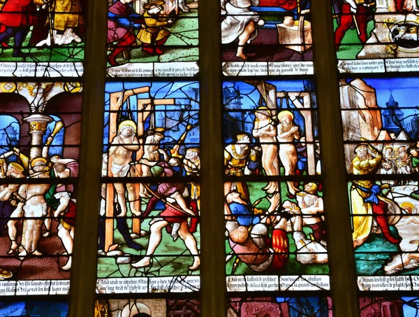 Франция, живописная коллегиальная церковь Жизора в Нормандии — стоковое фото