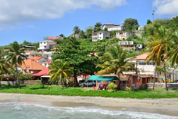 Martinique, schilderachtige stad van Le diamant in West-Indië — Stockfoto