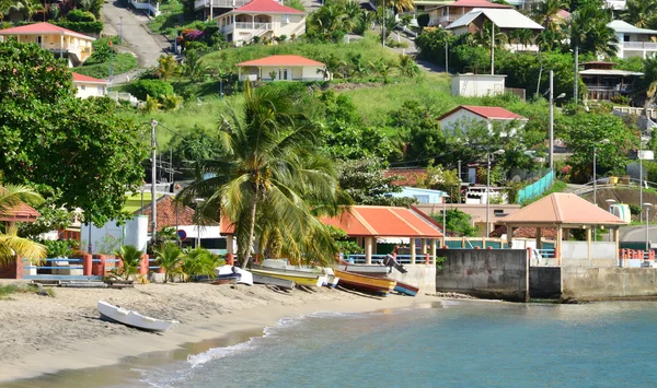 Martinique, het schilderachtige stad van Les Anses d Arlet in West I — Stockfoto