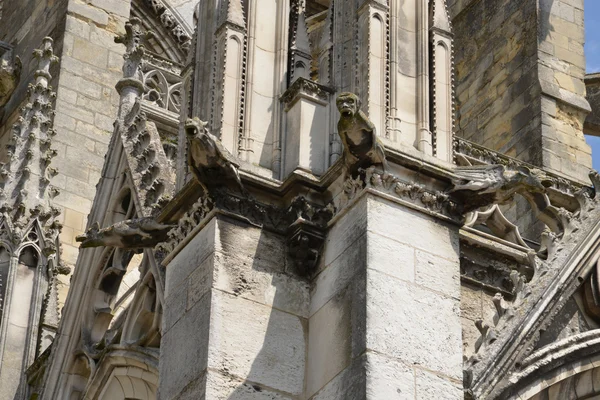 De schilderachtige stad van Mantes la Jolie, Frankrijk — Stockfoto