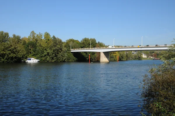 Frankrijk, de schilderachtige stad van les mureaux — Stockfoto