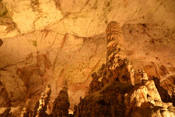 Eslovenia, pintoresca e histórica cueva de Postojna —  Fotos de Stock