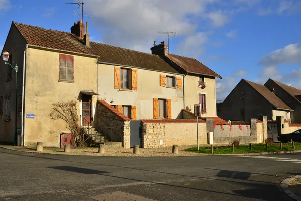 Francia, el pintoresco pueblo de Sailly — Foto de Stock