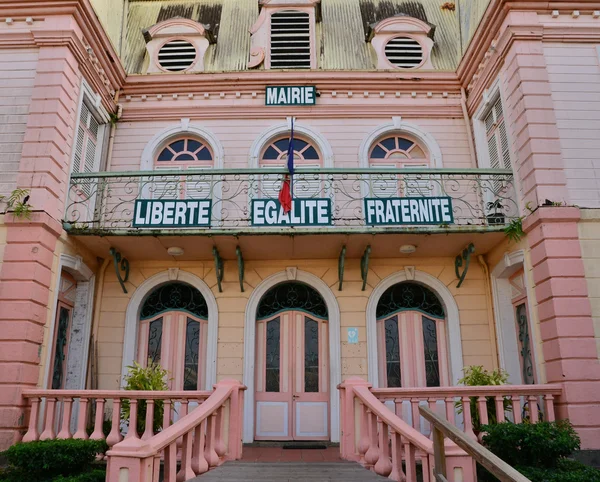 Martinique, schilderachtige stad van Le Saint Esprit in West-Indië — Stockfoto