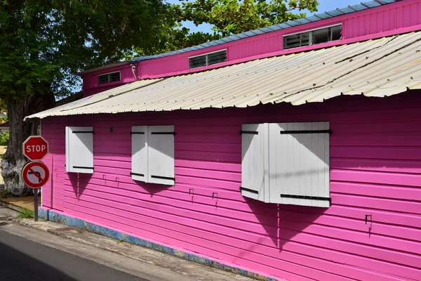 Martinique, schilderachtige stad van Sainte Anne in West-Indië — Stockfoto