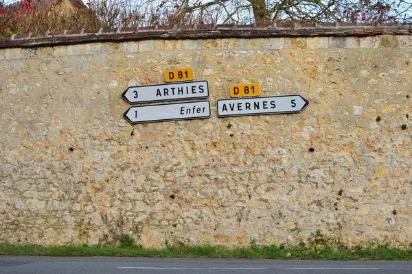 Francia, il pittoresco villaggio di Wy dit Joli Village — Foto Stock