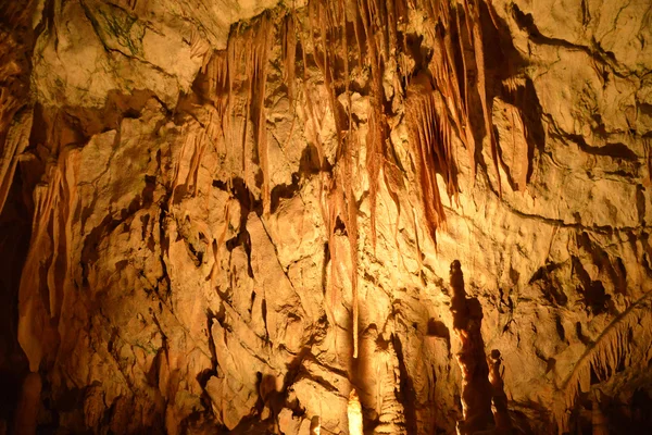 Словенія, живописні та історичні печера Postojna — стокове фото
