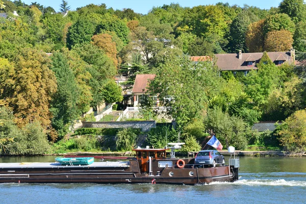 Ile de France, malownicze miasto Triel sur Seine — Zdjęcie stockowe