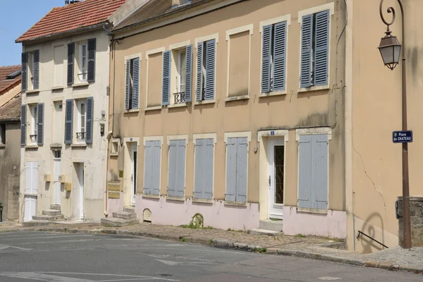 De schilderachtige stad van Mantes la Jolie, Frankrijk — Stockfoto