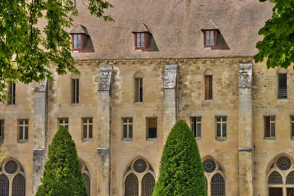 Frankrike, pittoreska klostret i Royaumont i Val d Oise — Stockfoto