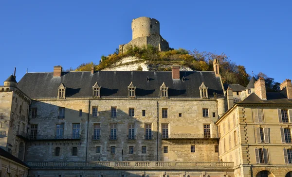 Francia, el pintoresco castillo de La Roche Guyon — Foto de Stock