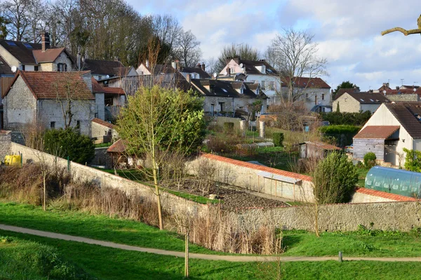 法国，风景如画的村庄里的 seraincourt — 图库照片