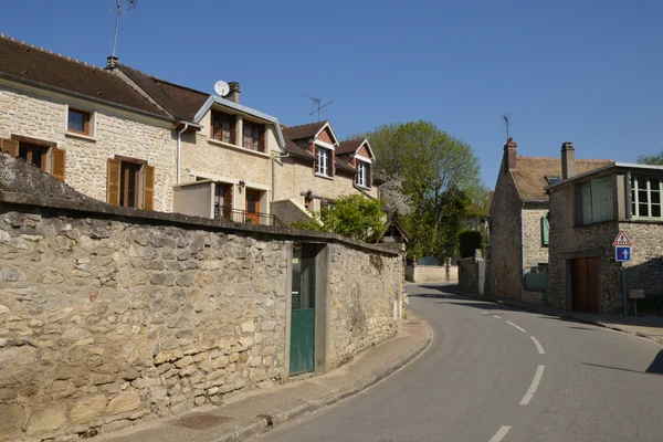 Frankrike, den pittoreska byn seraincourt — Stockfoto