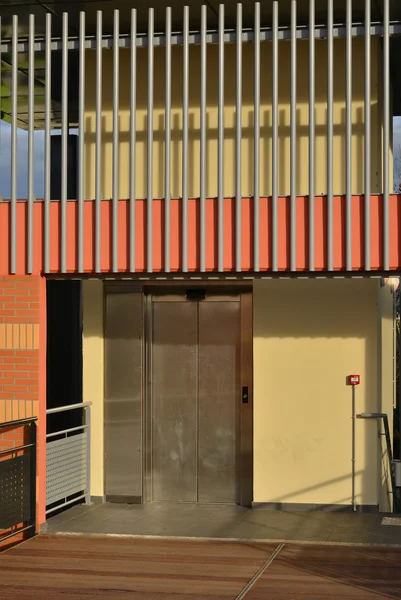 Ile de France, escuela danse de la ciudad de les Mureaux — Foto de Stock