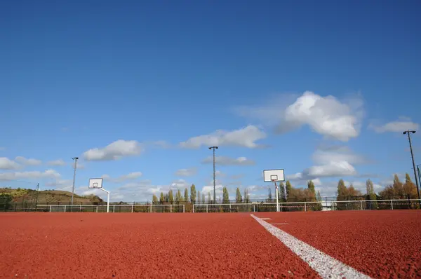 Francja, yvelines, sportowy ziemi w les mureaux — Zdjęcie stockowe