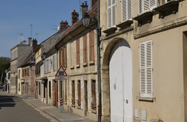 Francia, il pittoresco villaggio di Chars — Foto Stock