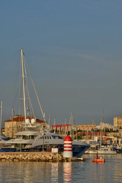 Croacia, pintoresca ciudad de Zadar en Balcanes —  Fotos de Stock