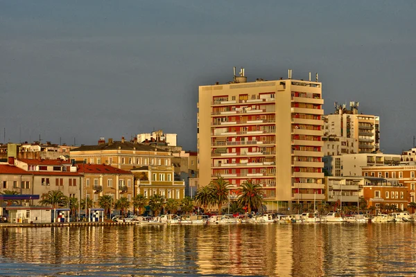 Croácia, cidade pitoresca de Zadar nos Balcãs — Fotografia de Stock