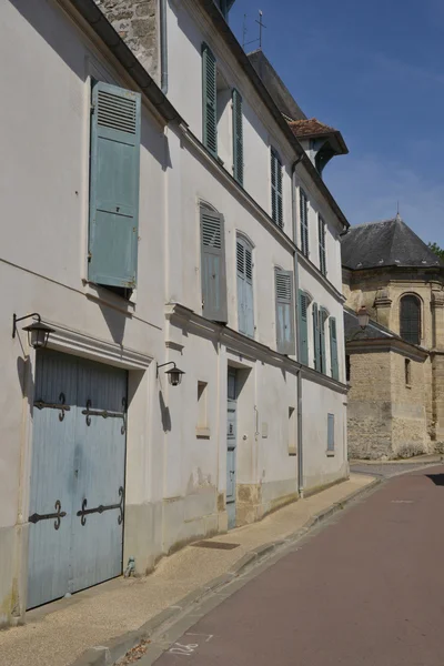 Francia, el pintoresco pueblo de oinville sur Montcient — Foto de Stock