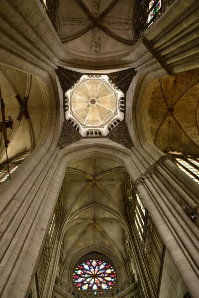 France, picturesque cathedral of Evreux in Normandie — Stock Photo, Image