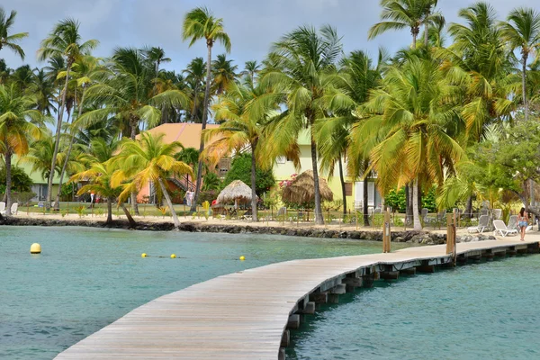 Martinique, schilderachtige stad van Sainte Anne in West-Indië — Stockfoto