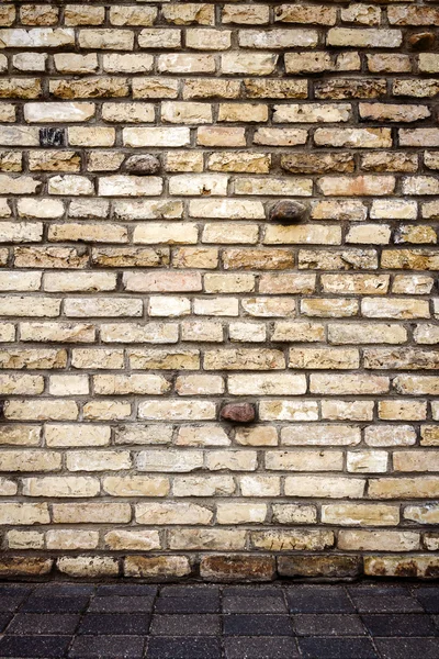 Gelbe Ziegelmauer — Stockfoto