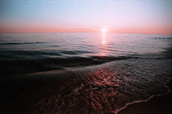 Mar Baltico Tramonto Pellicola Grano Rosso Tramonto Sulla Riva Del — Foto Stock