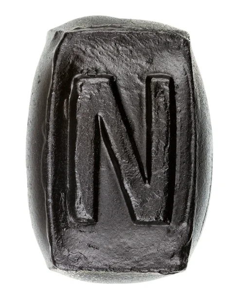 Handgjorda keramiska bokstaven N — Stockfoto