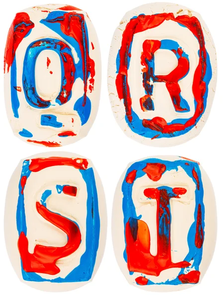 Bunte handgefertigte Buchstaben aus weißer Tonerde — Stockfoto