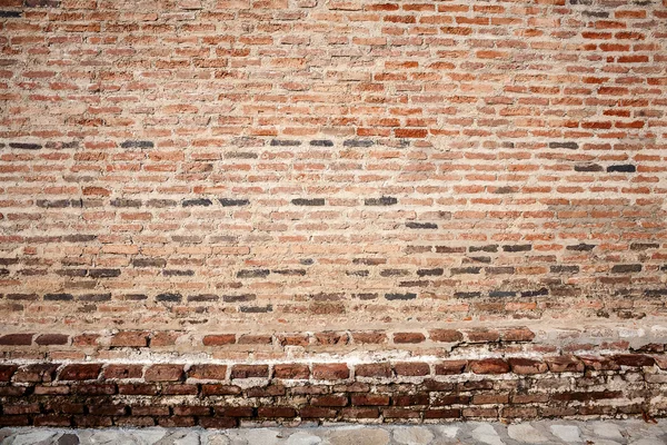 Sten och tegel vägg — Stockfoto