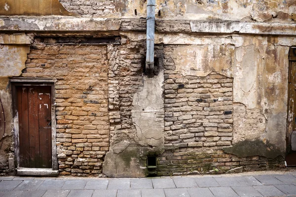 Старая стена руин — стоковое фото