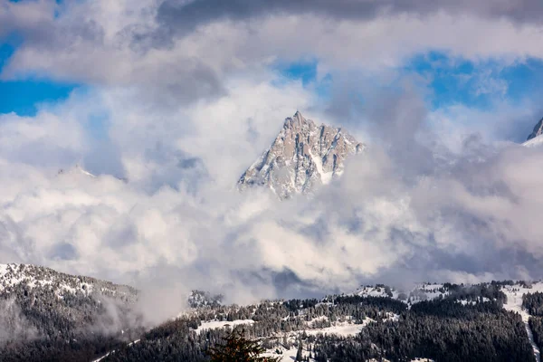 Haute Savoie Fransa Dan Aiguille Midi Çarpıcı Bir Manzara Bulutlarda — Stok fotoğraf