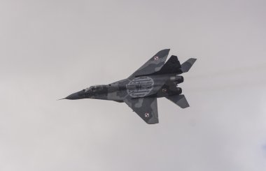 Hafta 12/09/2015 Yunanistan uçan Mig 29 m Atina