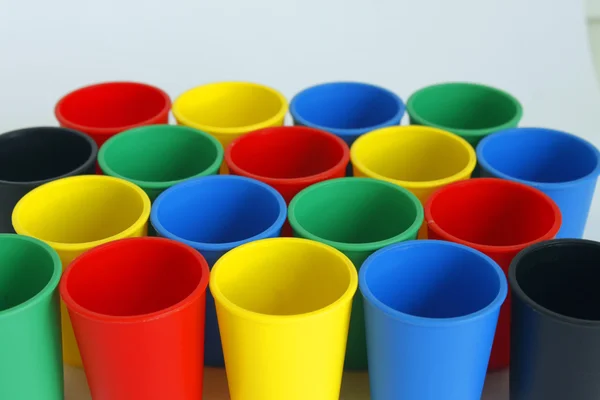 Diferente balde pote cor de plástico — Fotografia de Stock